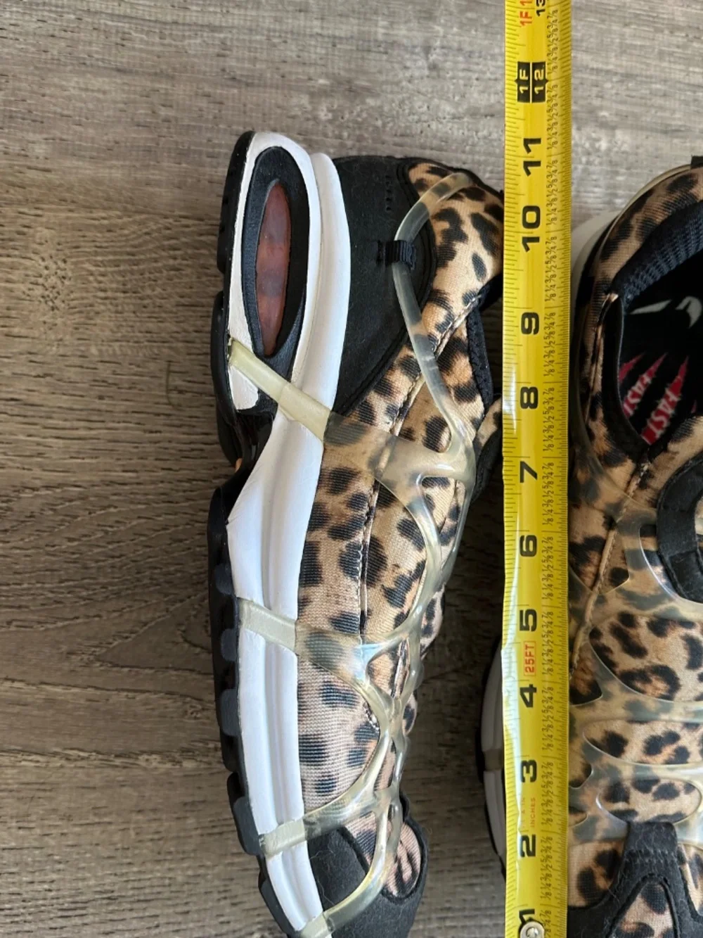 Nike Air Kukini SE Leopard slip-ons. NWOT.